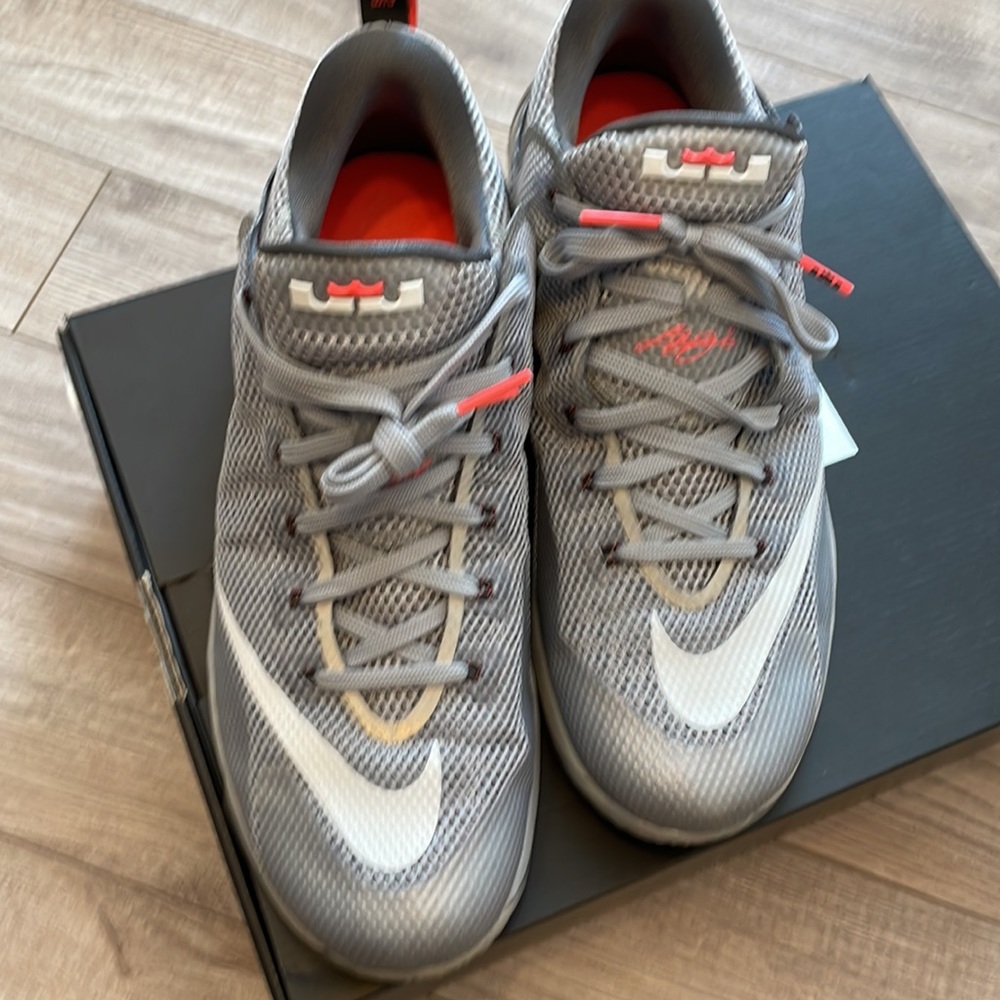 Lebron 12 low - Picture 2 of 7